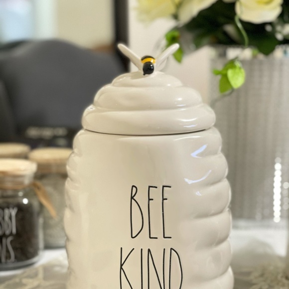 Rae dunn bee kind canister - Picture 13 of 13